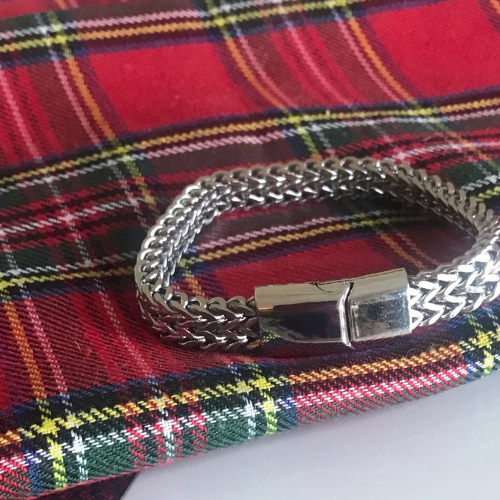 Men's Stainless Steel Link Bracelet - Sleek Magnetic Clasp